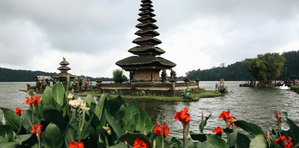 ulun danu beratan temple in indonesia